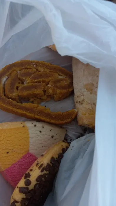 La Favorita Bakery Picture 4