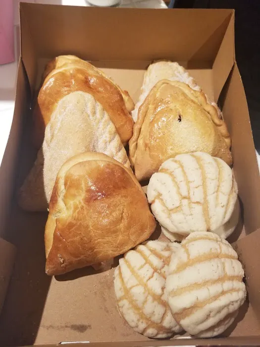 Beto's Bakery & Cafe Picture 6