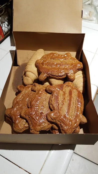 Beto's Bakery & Cafe Picture 1