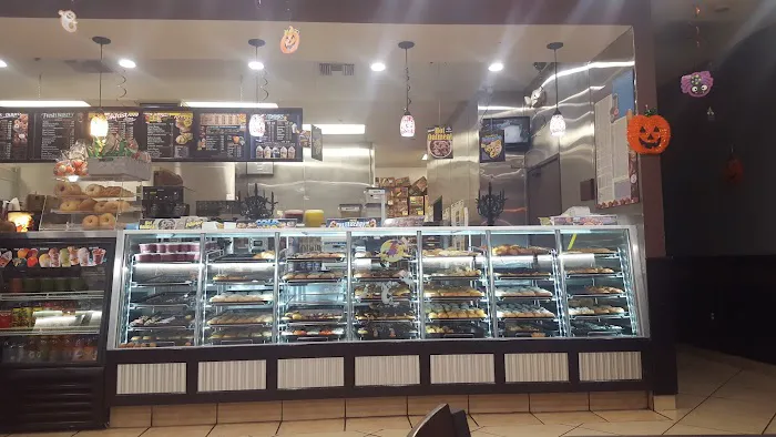 Winchell's Donut House Picture 3