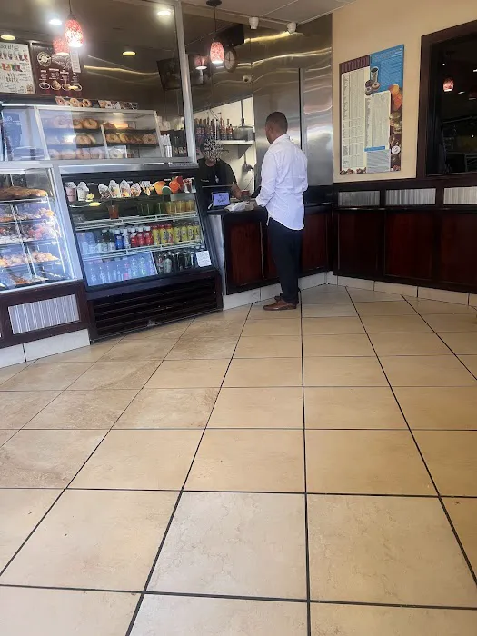 Winchell's Donut House Picture 7