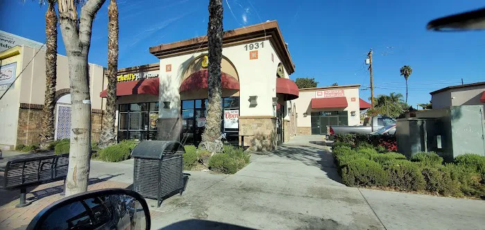 Winchell's Donut House Picture 8