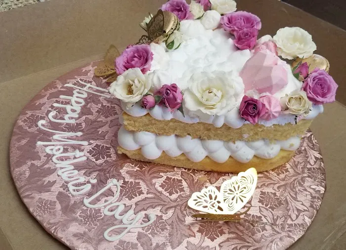 April's Cakes Picture 3