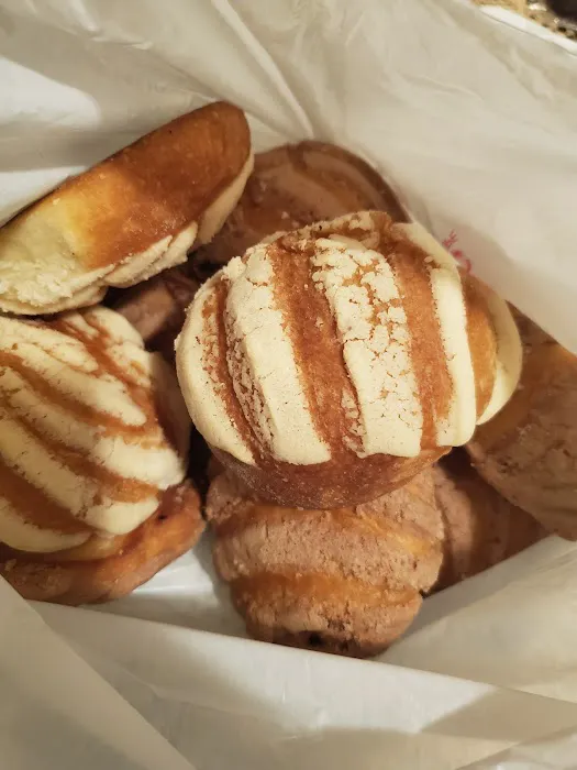 La Favorita Bakery Picture 2