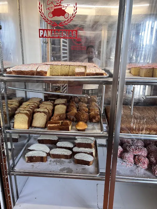 La Favorita Bakery Picture 7