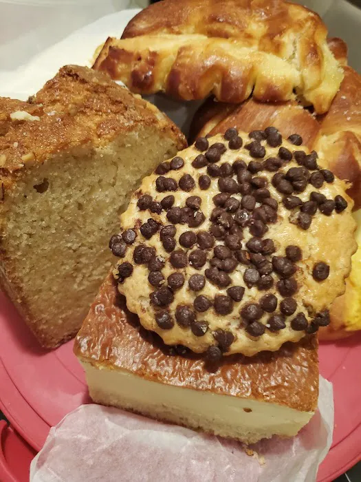 La Favorita Bakery Picture 5