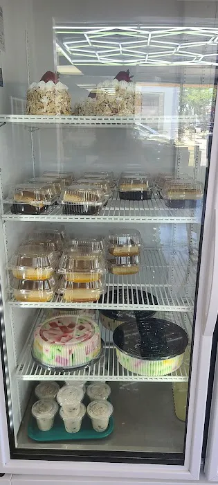 Evelyn's Bakery Picture 5