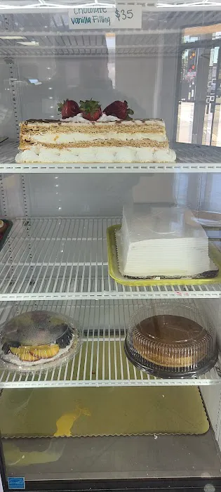 Evelyn's Bakery Picture 8