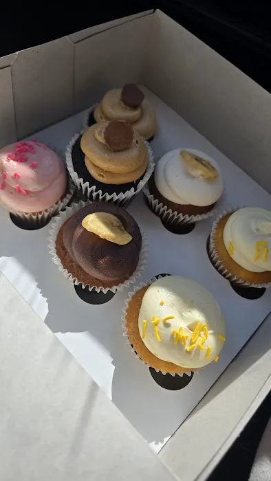 Sugar From The Heart Bakeshop Picture 7