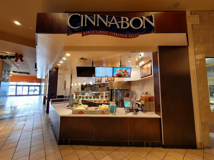 Cinnabon Picture 4