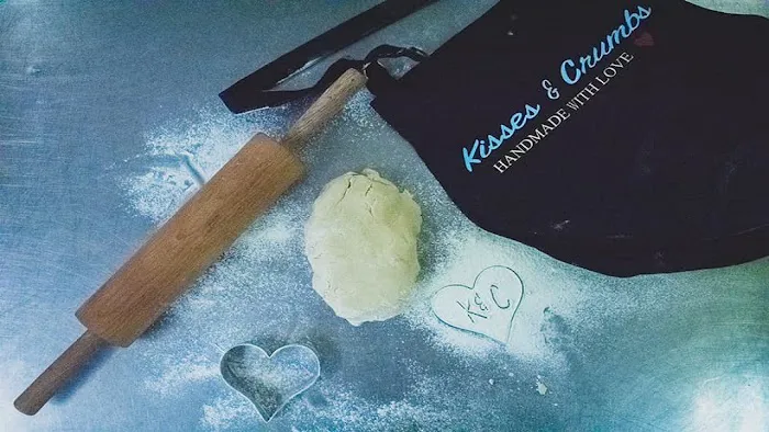 Kisses and Crumbs Picture 1