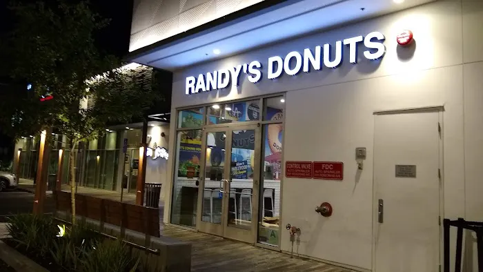 Randy's Donuts Picture 4