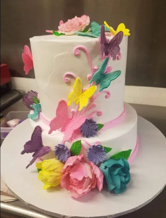 Lucero's Bakery Express Picture 5