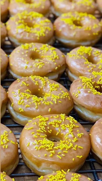 Amigos Donuts Picture 4