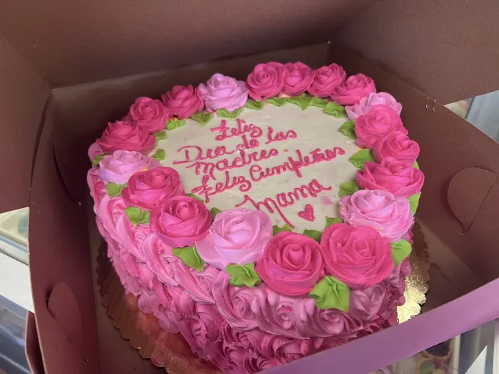 Cake By Marce Picture 4