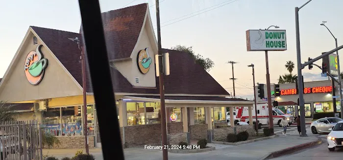 Tony's Donut House Picture 1