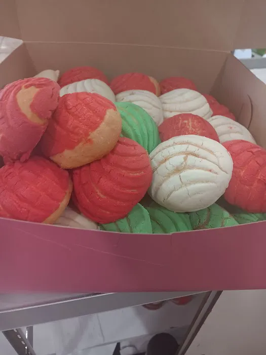 Luna's Bakery Picture 5