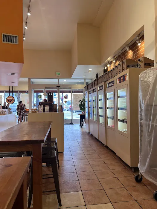 La Monarca Bakery & Cafe Picture 4
