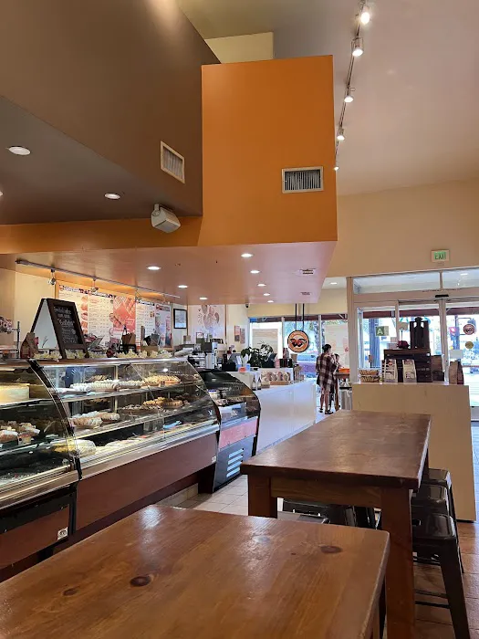 La Monarca Bakery & Cafe Picture 6