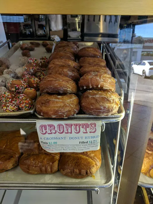 Superior Donuts Picture 5
