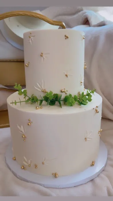 Vero’s Custom Cakes and Desserts Picture 4