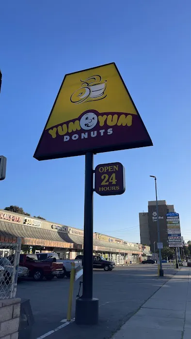 Yum Yum Donuts Picture 1