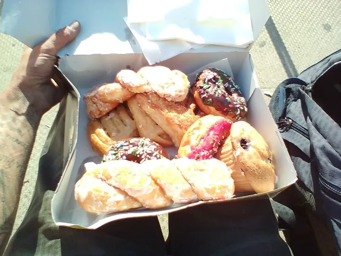 Yum Yum Donuts Picture 2