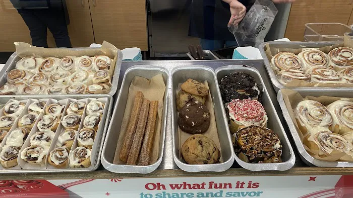 Cinnabon Picture 4