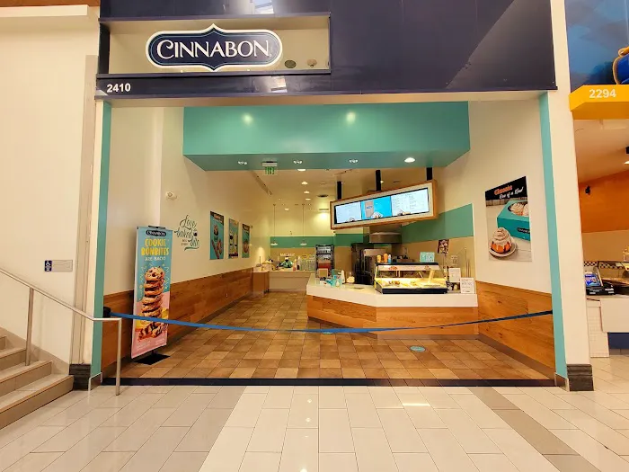 Cinnabon Picture 8