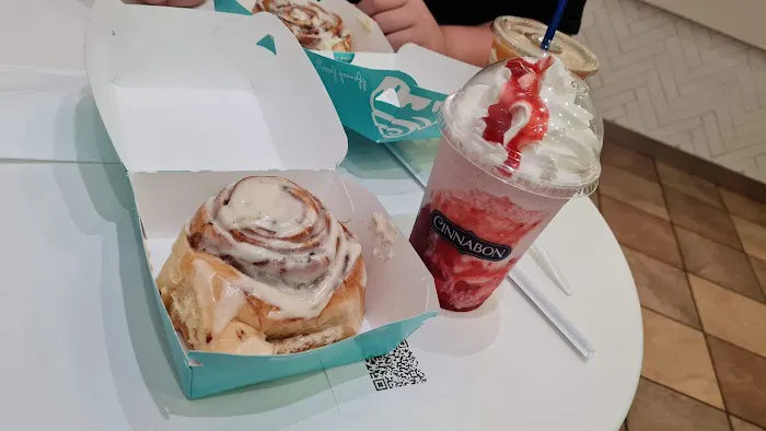 Cinnabon Picture 6