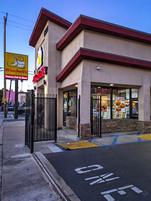 Winchell's Donut House Picture 3