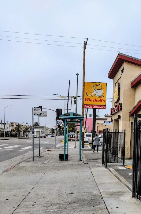 Winchell's Donut House Picture 9