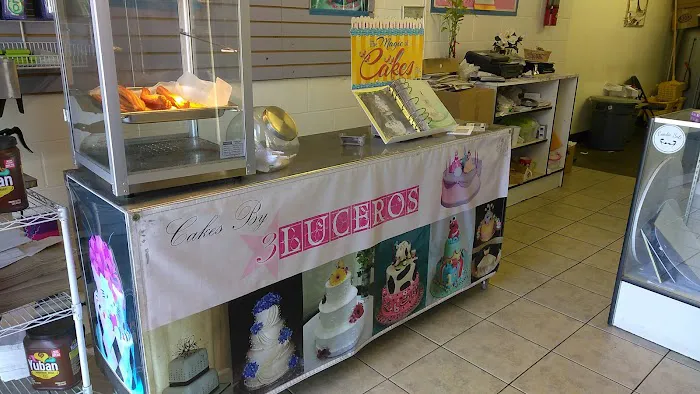 Pasteleria Tres Luceros Picture 10