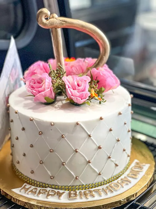 The House of Marissa's Cake Picture 6