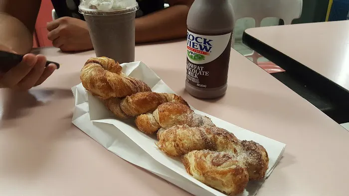 USA Donuts & Croissants Picture 4