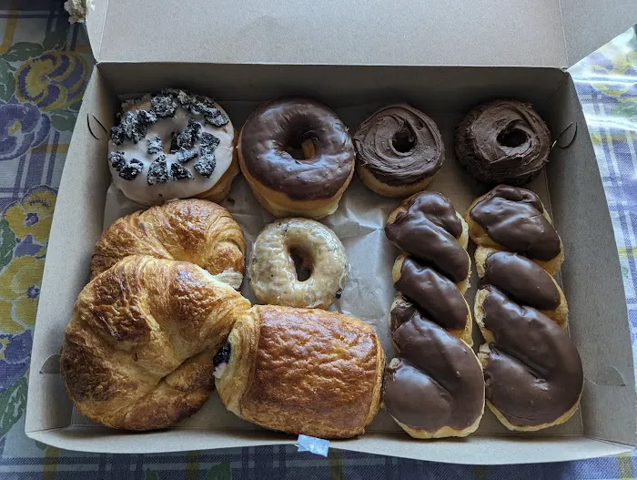 USA Donuts & Croissants Picture 6