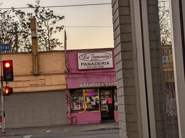 La Famosita Bakery Picture 10