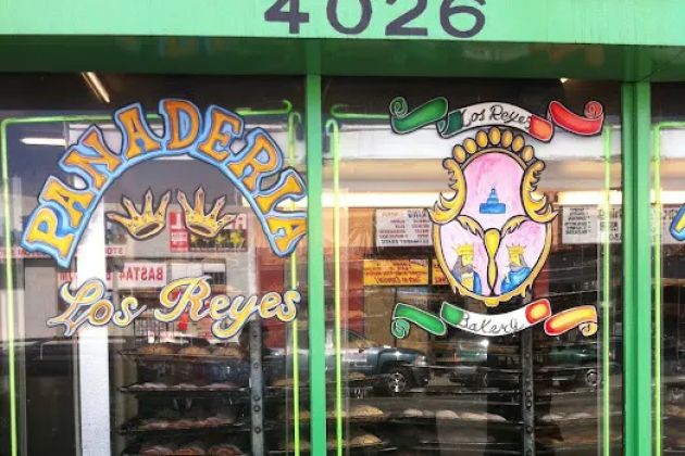 Los Reyes Carniceria Y Panaderia