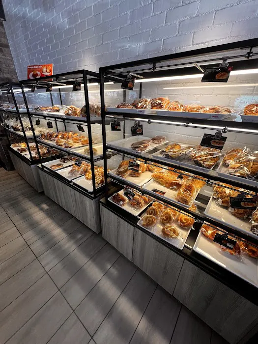 85C Bakery Cafe - South Gate Picture 6
