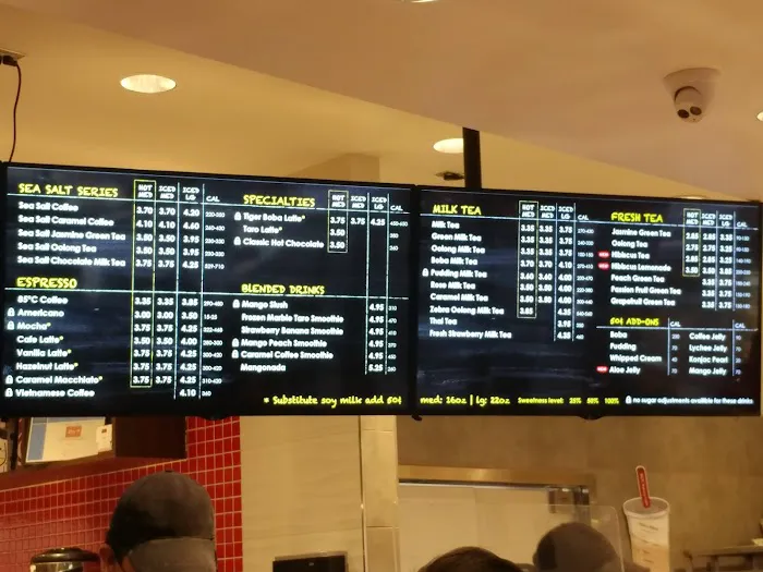 85C Bakery Cafe - South Gate Picture 2