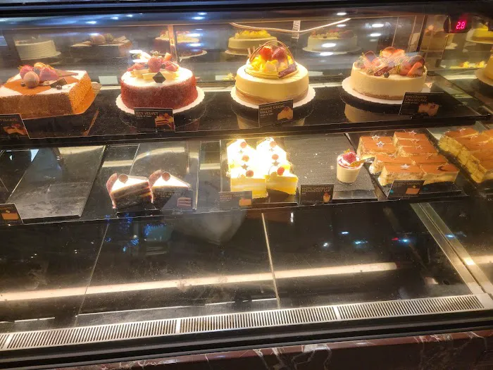 85C Bakery Cafe - South Gate Picture 8