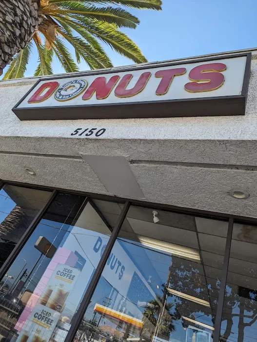 Tony's Donuts Picture 5