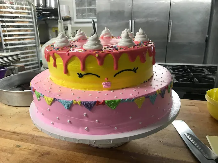 El Pollito Bakery Picture 10