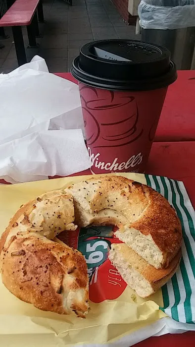 Winchell's Donut House Picture 9