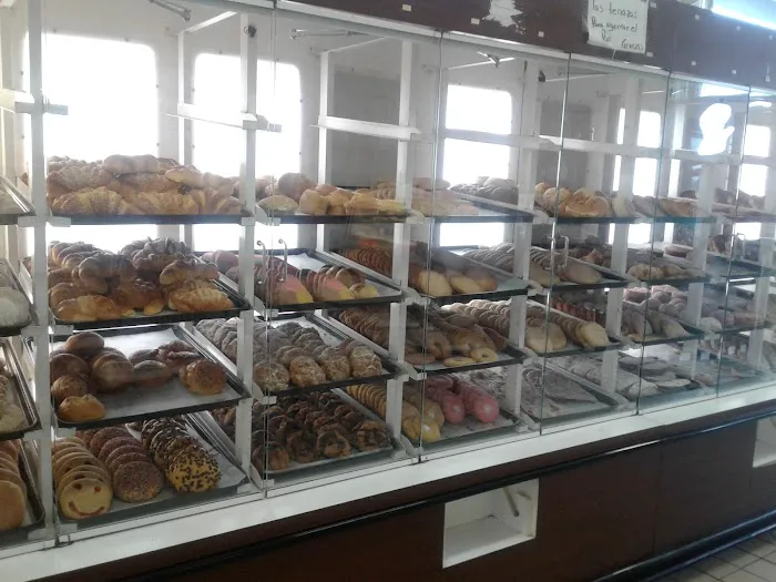 C&C Restaurant Bakery Picture 10
