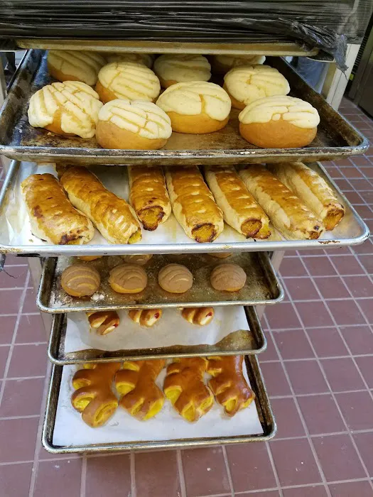 Escalona's bakery Picture 9