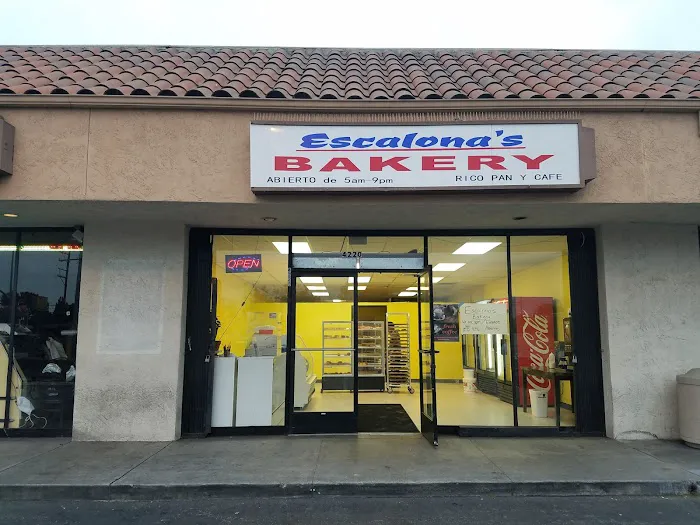 Escalona's bakery Picture 8