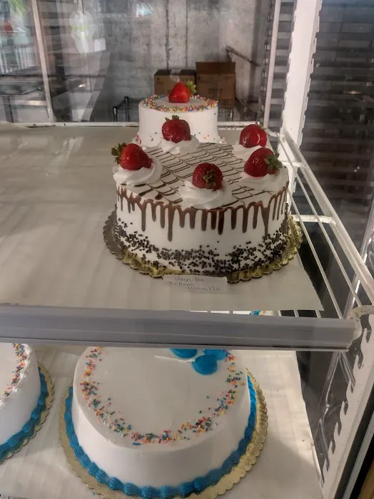 Lucero's Bakery Picture 6