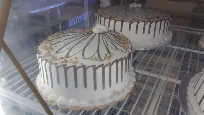 Lucero's Bakery Picture 3