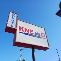 Knead Donuts ico